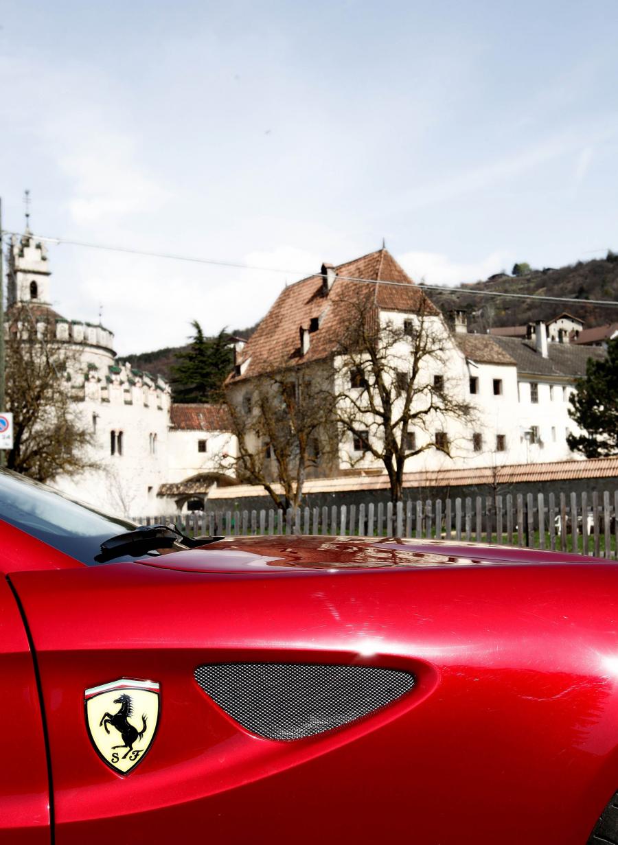  Ferrari FF 2011 года  (фото 61 из 195)